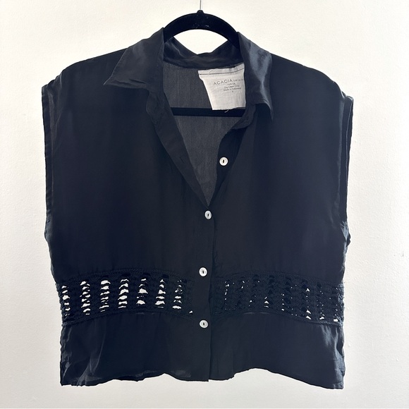 Acacia. Small. Silk. Black. Cropped /croched top - Picture 1 of 4